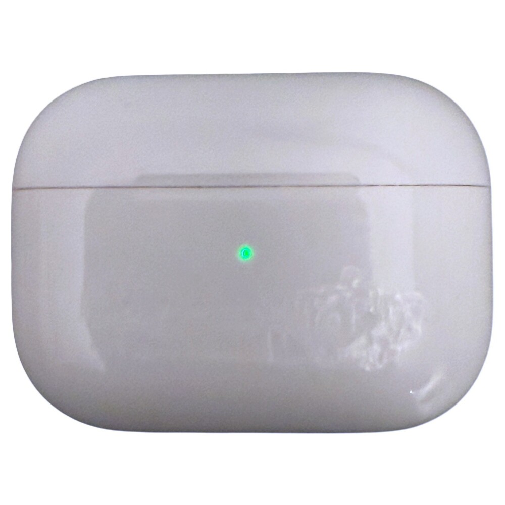 Apple AirPods Pro 2nd Gen MagSafe Charging Case Only A2700 Lightning Port READ